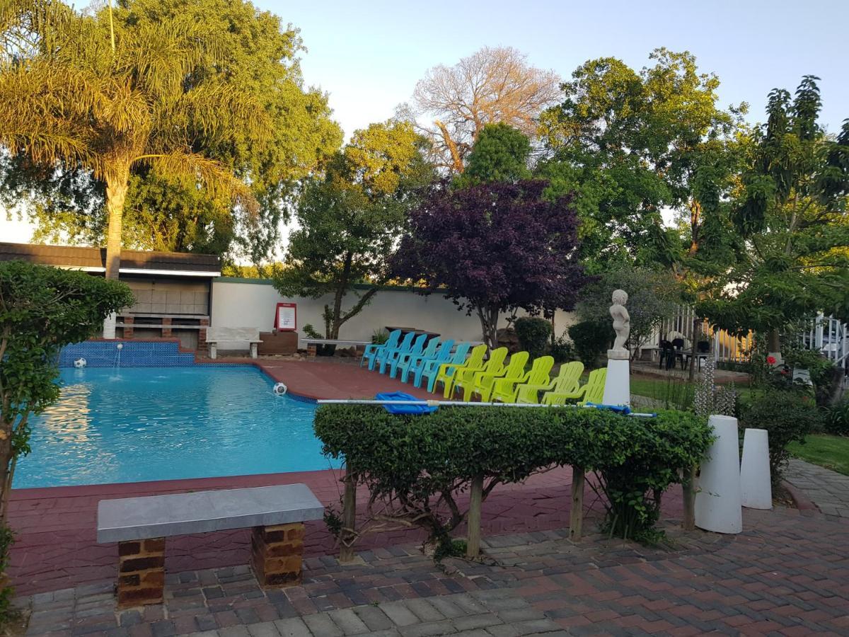 Good 2 Go Guest House Benoni Extérieur photo