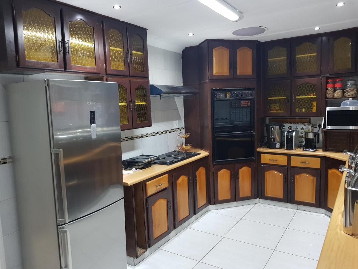 Good 2 Go Guest House Benoni Extérieur photo