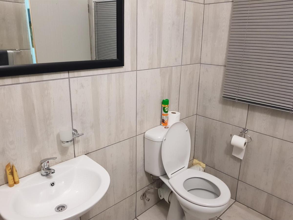 Good 2 Go Guest House Benoni Extérieur photo