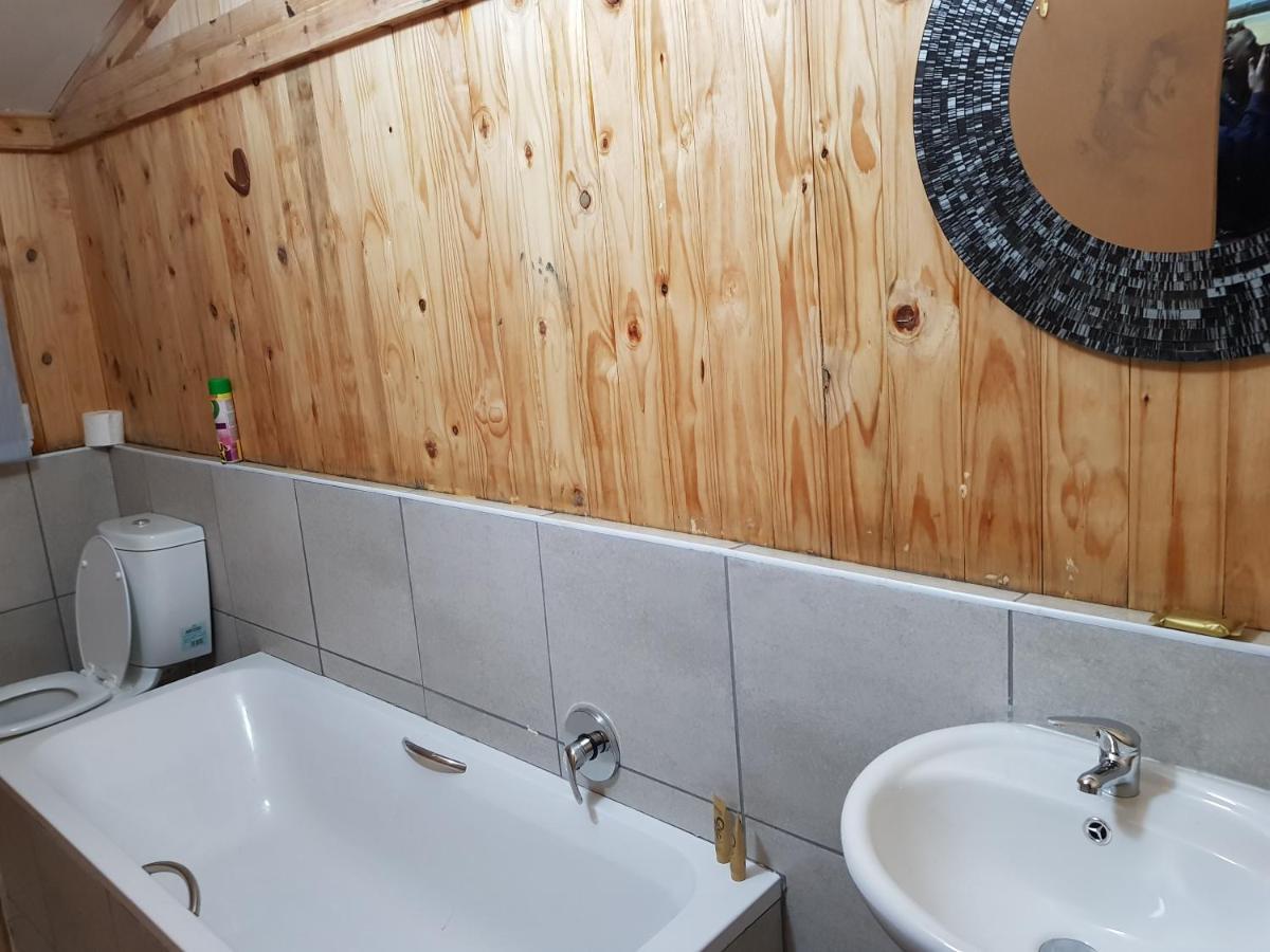 Good 2 Go Guest House Benoni Extérieur photo